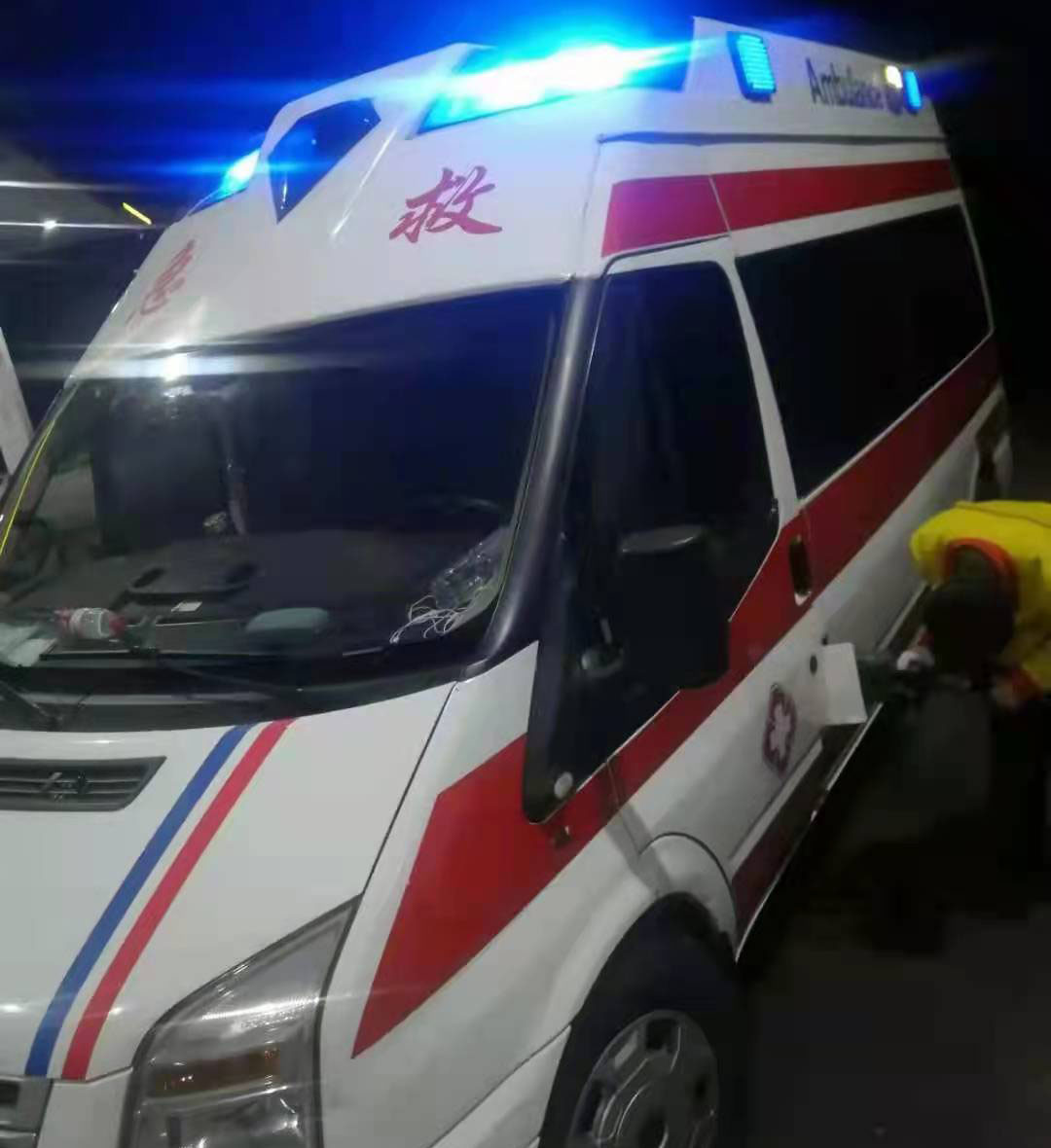 平远县专业救护车出租